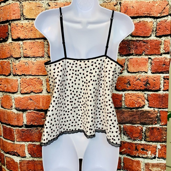 Victoria’s Secret Cami with Hearts and black lace - Picture 2 of 8